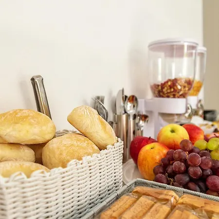 Bed & Breakfast Alexander 4*