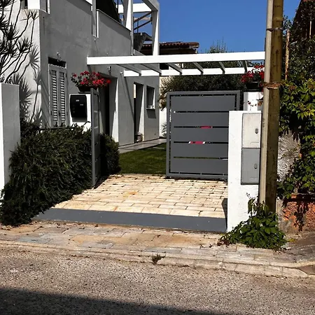 Bed & Breakfast Alexander 4*