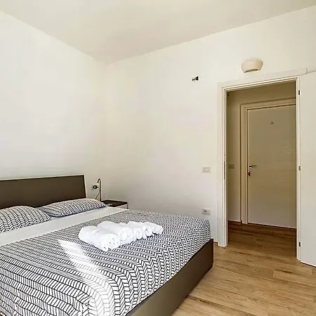 Alexander 4*